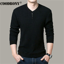 Load image into Gallery viewer, COODRONY, suéter Casual con cuello en V para hombre, jersey de otoño ajustado, camisa de manga larga para hombre, suéteres de punto de lana de Cachemira para hombre
